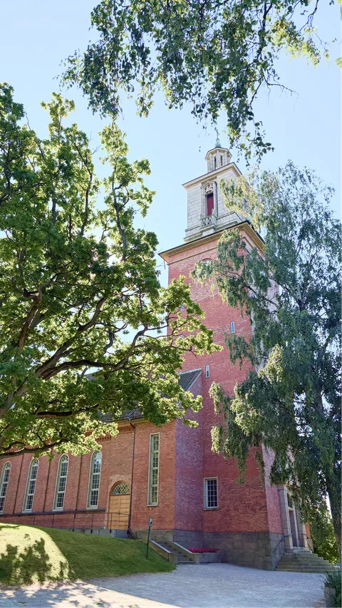 Seremonisted: Glemmen kirke.