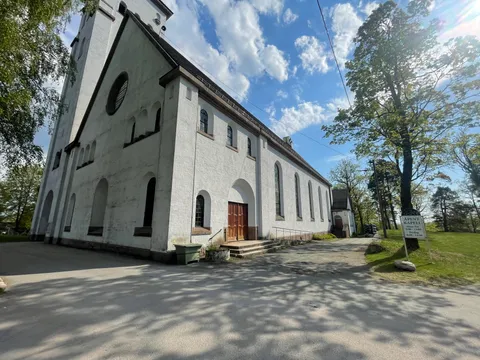 Seremonisted: Ris kirke.
