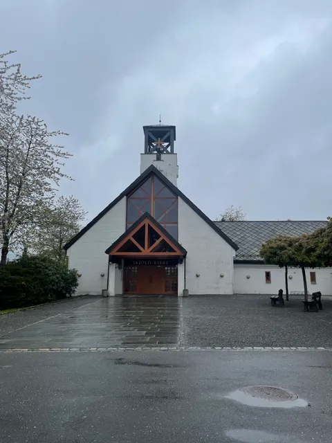 Seremonisted: Skjold kirke.
