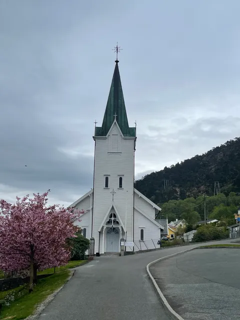Seremonisted: Ytre Arna kirke.